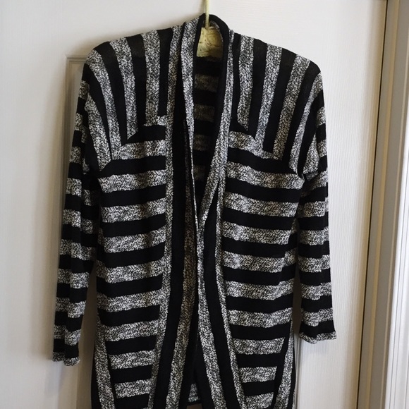 Daisy Fuentes Sweaters - Daisy Fuentes black & white cardigan